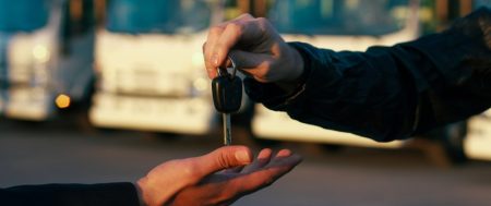 5 Essential Questions to Ask Before Buying a Truck in the Middle East